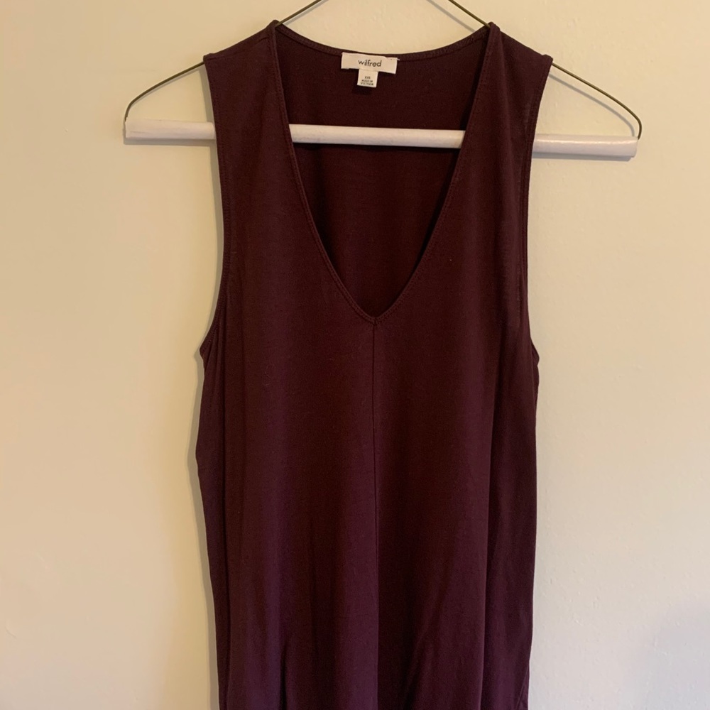 Aritzia Wilfred Maroon V Tank